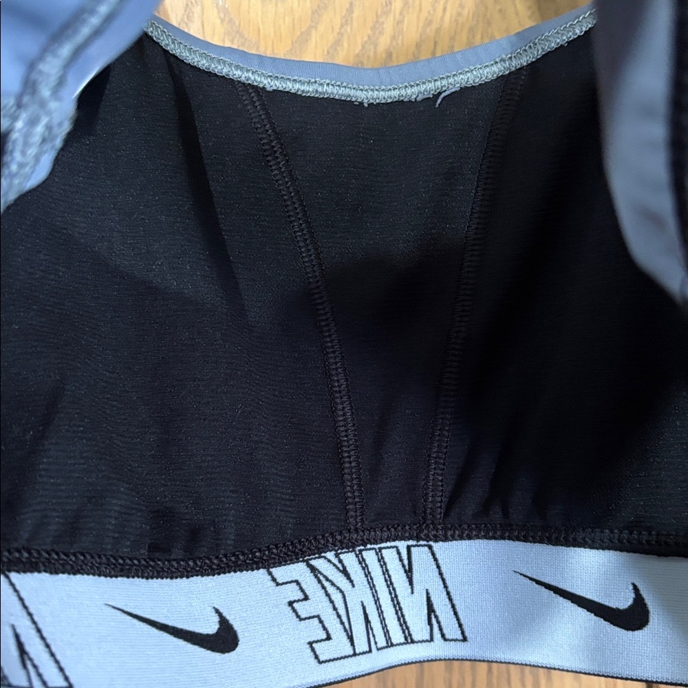 Nike Women's grey Sports Bra razorback large - Picture 5 of 5